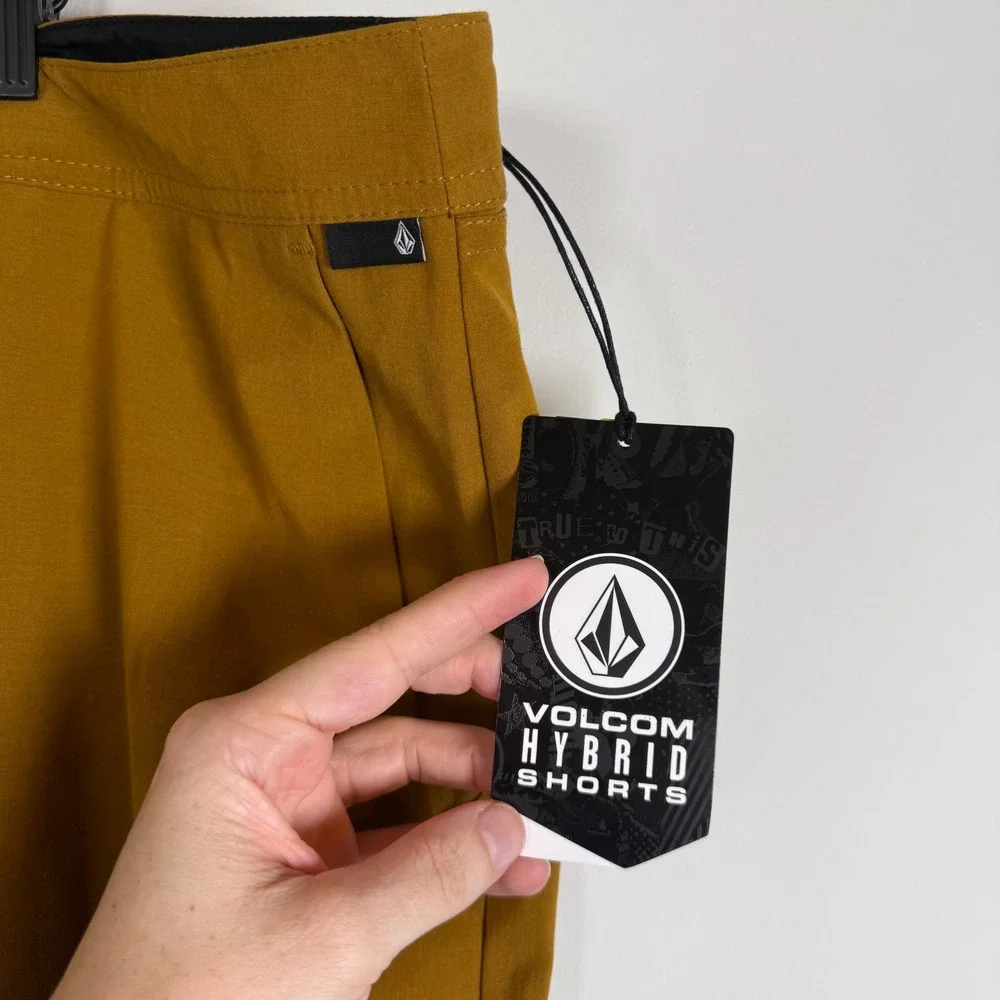 NEW Volcom Frickin Cross Shred Static 20 Hybrid Shorts‎ Men's Size 44 Gold NWT